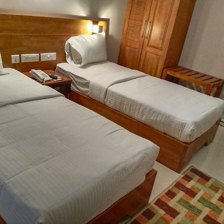 Devanganam Residency Otel Guruvāyūr Dış mekan fotoğraf