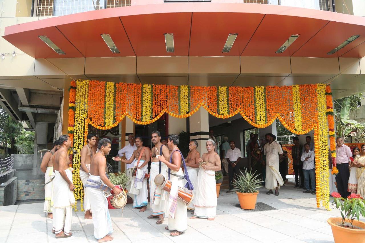 Devanganam Residency Otel Guruvāyūr Dış mekan fotoğraf
