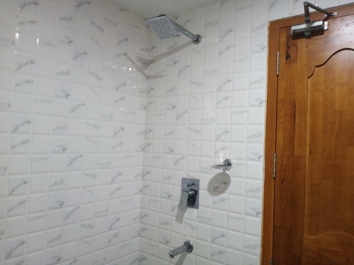 Devanganam Residency Otel Guruvāyūr Dış mekan fotoğraf