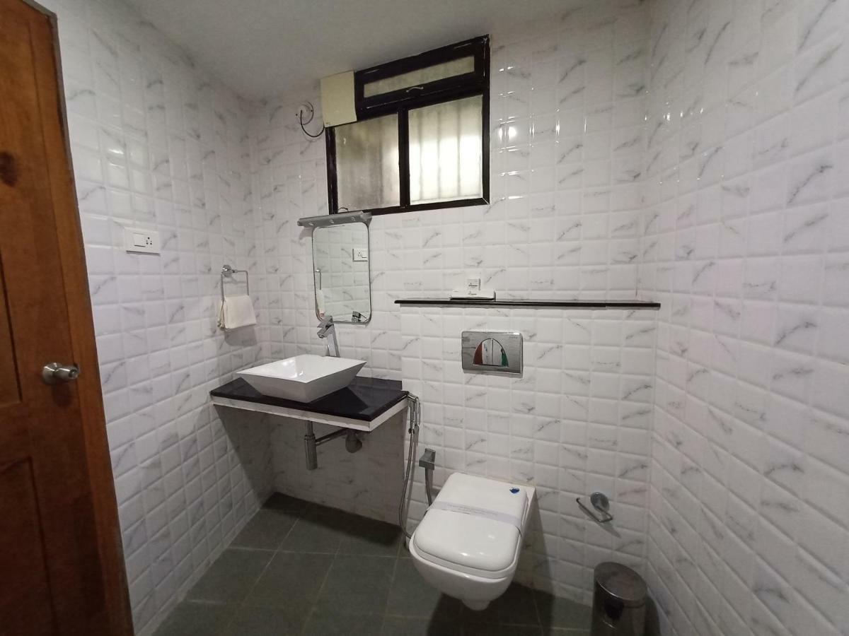 Devanganam Residency Otel Guruvāyūr Dış mekan fotoğraf