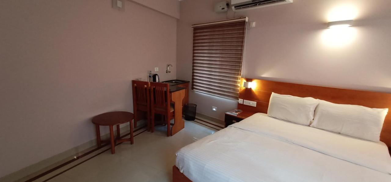 Devanganam Residency Otel Guruvāyūr Dış mekan fotoğraf