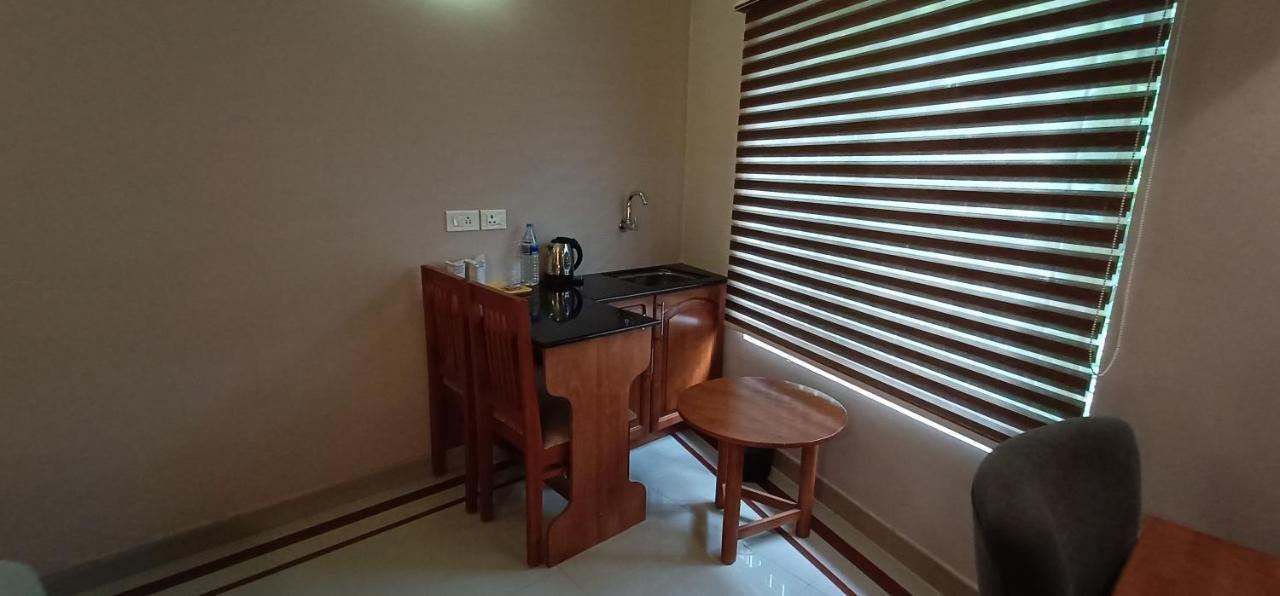 Devanganam Residency Otel Guruvāyūr Dış mekan fotoğraf